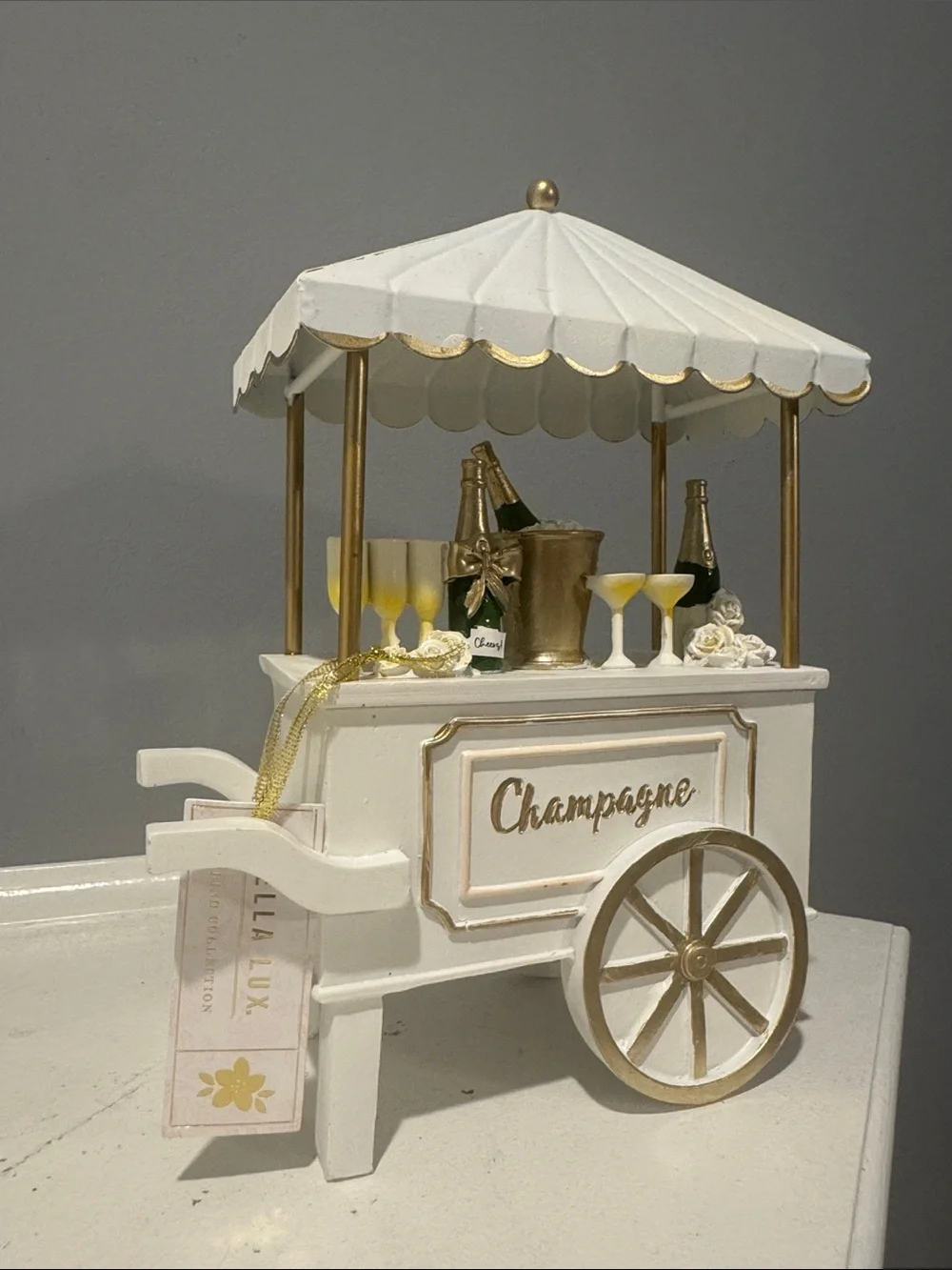 Champagne cart table decor